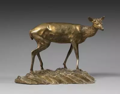 Georges Lavroff, biche sur un rocher, bronze