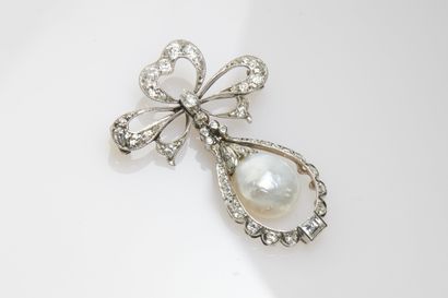 Perle fine broche