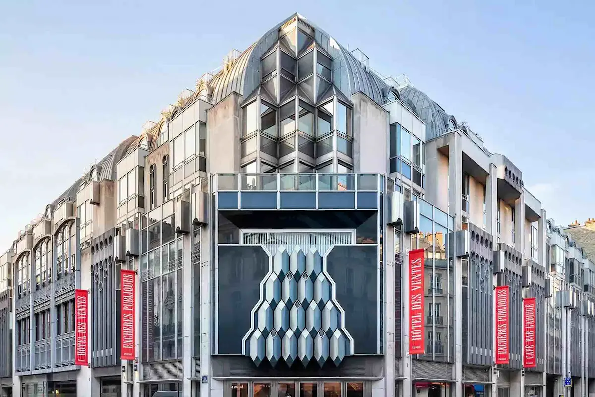 Hôtel Drouot à Paris, lieu de ventes aux enchères organisées par Expertisez Enchères
